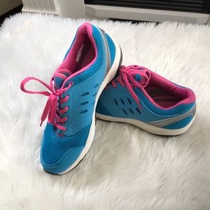 Vionic sneaker nwot